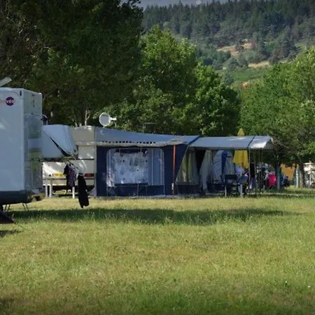 Mobil-home Avec Terrasse 2 Ch, - Api-1-52-562 *