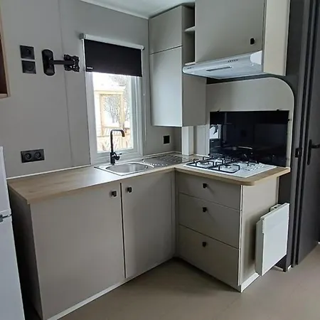 Mobil-home Avec Terrasse 2 Ch, - Api-1-52-562 אתר קמפינג