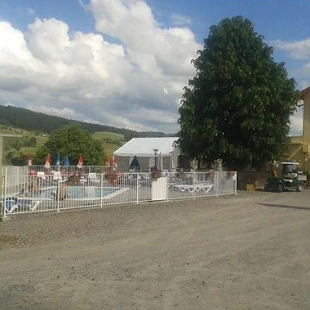 Mobil-home Avec Terrasse 2 Ch, - Api-1-52-562 * Langogne